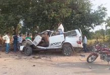 भीषण सडक़ हादसे में 5 मौत: नर्मदापुरम में देर रात मालवाहक और बाराती वाहन में हुई टक्कर