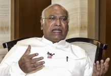 पीएम मोदी पर टिप्पणी करके फंसे कांग्रेस अध्यक्ष खरगे, भाजपा ने चुनाव आयोग से की शिकायत