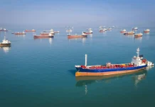 होर्मुज के इस साल पूरी तरह खुलने की उम्मीद नहीं, ईरान ने आधुनिक सुरंग बिछाई