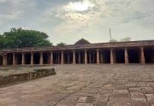 ये वाग्देवी मंदिर, मुस्लिम समाज को नमाज की इजाजत नहीं