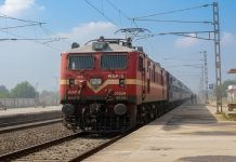 रेलवे का बड़ा धमाका : अब १ मिनट में बुक होंगे १.५ लाख टिकट, अगस्त २०२६ से रिटायर होगा ४० साल पुराना सिस्टम