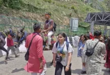 आस्था के मार्ग पर अव्यवस्था का बोझ: माता वैष्णो देवी यात्रा में श्रद्धालुओं को कई चुनौतियों का सामना