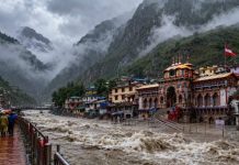 देशभर में मानसून का कहर: उत्तर प्रदेश में 19 की मौत, उत्तराखंड में 1,000 लोग फंसे; उफान पर नदियां, कई राज्यों में जनजीवन प्रभावित