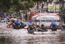 आसमानी आफत से दिल्ली से केरल तक हाहाकार, मुंबई में उफनीं झीलें, गुजरात में 39 ट्रेनें रद्द; हिमाचल का भी बुरा हाल
