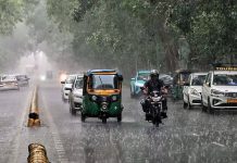 दिल्ली और उत्तर प्रदेश समेत कई शहरों में पहुंचा मानसून, मुंबई में रेड अलर्ट जारी