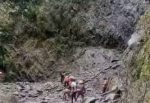 केदारनाथ पैदल मार्ग पर गिरा मलबा-पत्थर, चीरबासा के पास रास्ता अवरुद्ध; सोनप्रयाग-गौरीकुंड में रोकी गई यात्रा