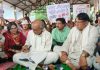 भोपाल में 16 दिन बाद शिक्षक अभ्यर्थियों का अनशन खत्म, दिग्विजय ने जूस पिलाकर तुड़वाया, शिक्षा मंत्री से फोन पर की बात