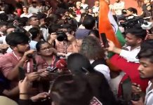 एसआईआर के खिलाफ मार्च, दिल्ली पुलिस ने प्रदर्शनकारियों को हिरासत में लिया