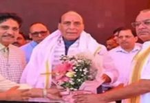 देश की जनता जानती है कि कौन झूठ बोलकर कर रहा है नाटक : राजनाथ सिंह