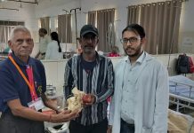 कैंसर मरीजों की सेवा में निरंतर आगे आ रहा कैंसर सेवा ग्रुप, 300 मरीजों को बांटी खाद्य सामग्री