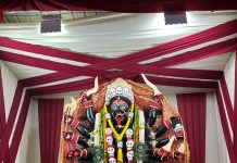माँ की विदाई से नम हुई आँखें: पी एंड टी चौराहे पर माँ कालका उत्सव समिति ने दी भावुक विदाई, भक्ति के सागर में डूबा सरस्वती नगर